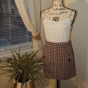 ♥️🖤Black, red, and white Xhilaration skirt